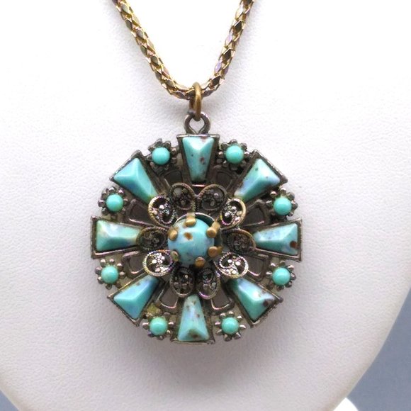 Vintage Turquoise Confetti Lucite Pendant Medallion Set in Silver Tone Ornate - Picture 3 of 5